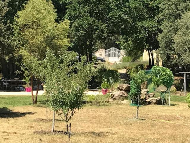 Вилла La Campagne De Mari Peyrolles-en-Provence Экстерьер фото